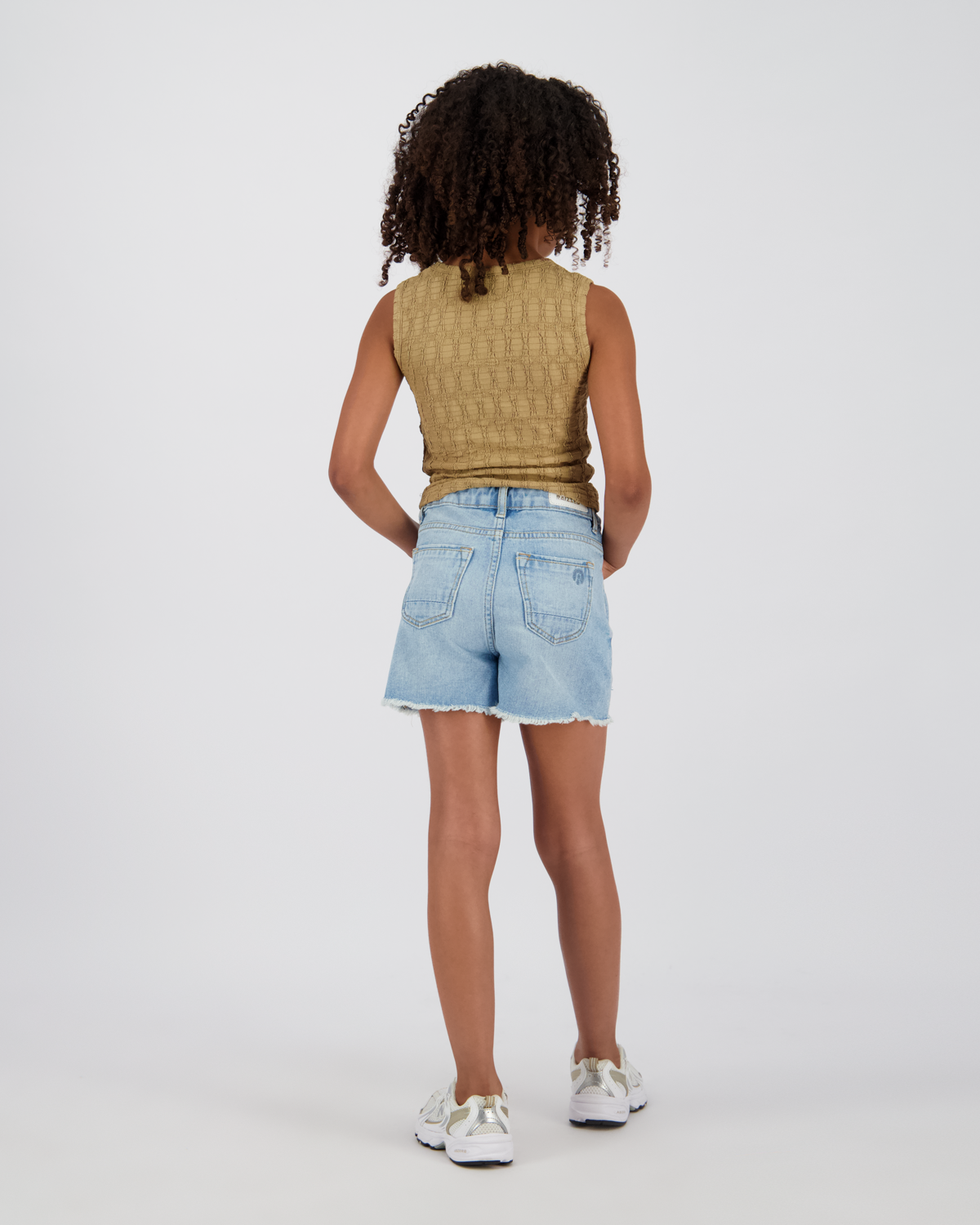 Loose Short Paramaribo Crafted