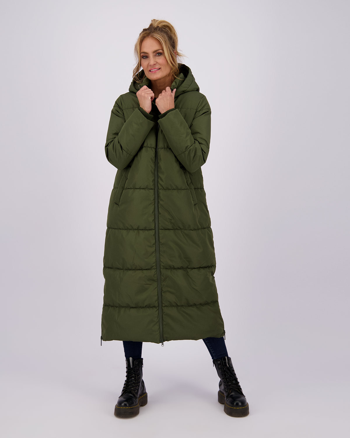 Outdoor Jas Tevina