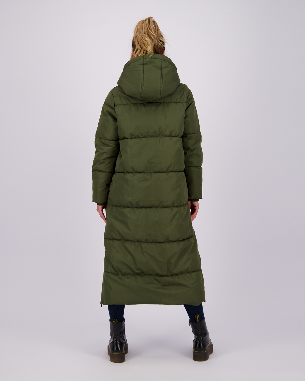 Outdoor Jas Tevina